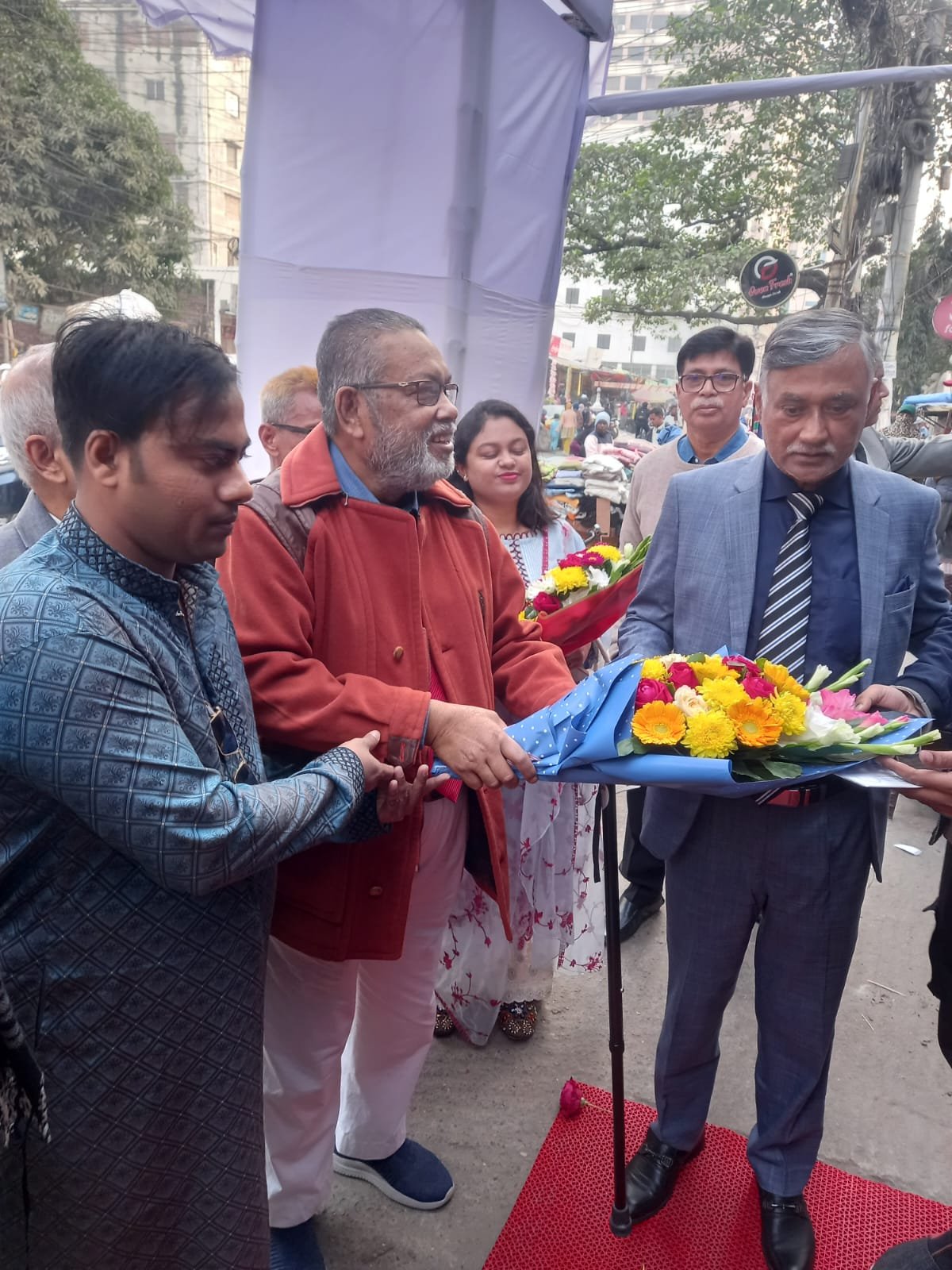 6ab3ed7f-35b5-4a0b-aa53-3e162e62026c(1)